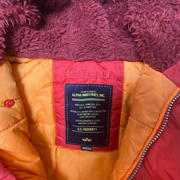 Alpha Industries Women Red Parka Type N-3B Extreme Cold Weather Medium - Picture 4 of 12